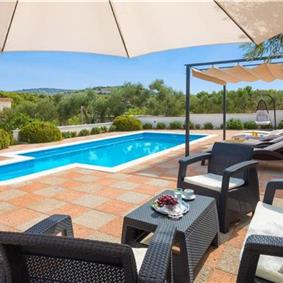 6 bedroom villa with pool in Milna, Brac Island sleeps 11